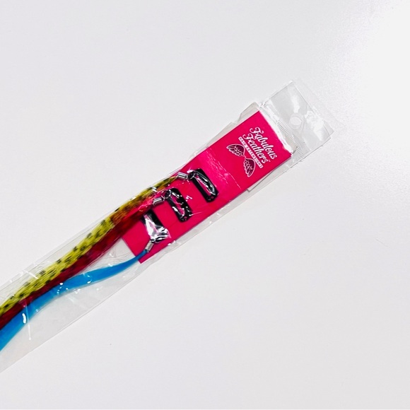 NWT Blue, Red & Yellow Spotted Feather Clip in Hair Extension - Picture 3 of 4